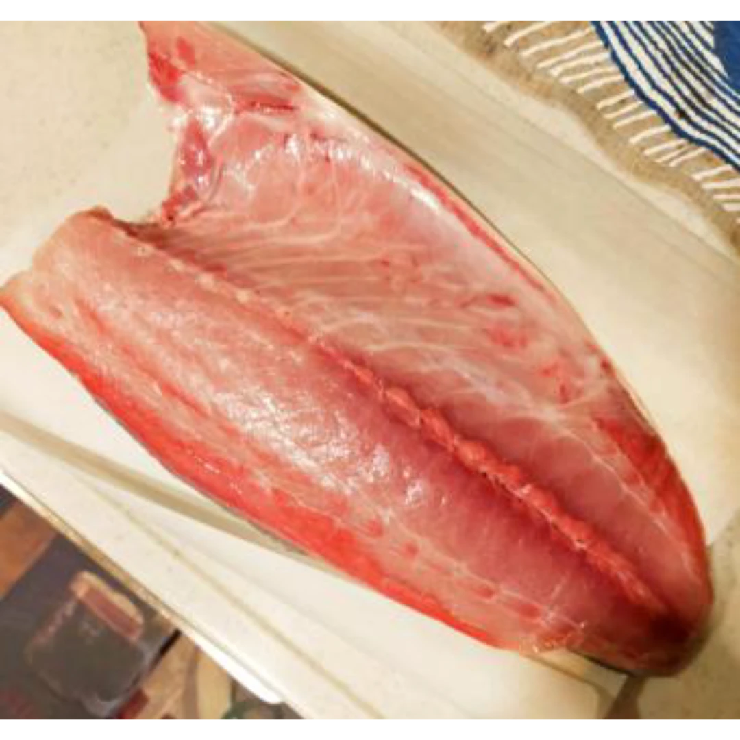 BURI HANMI Seriola quinqueradiata FRESH WILD YELLOWTAIL FILLET.png