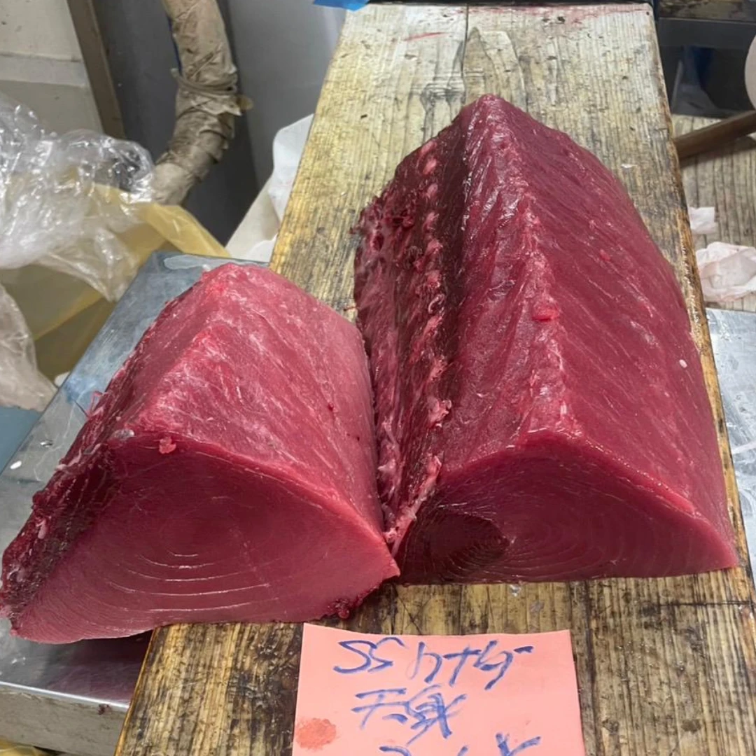 HONMAGURO AKAMI AAA - (LEAN) FRESH FARMED BLUEFIN TUNA - Thunnus orientalis.png