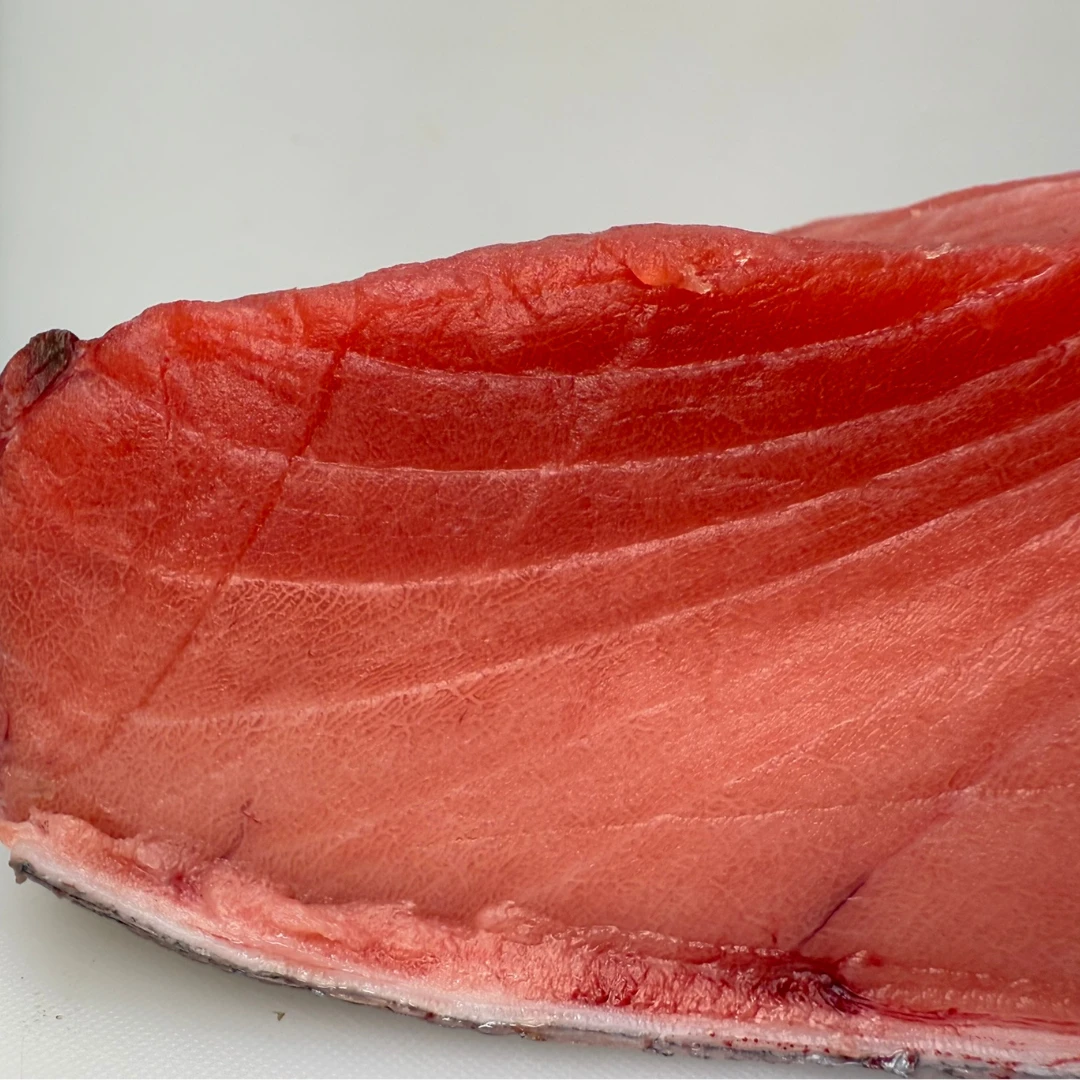 HONMAGURO O TORO AAA - (FATTY) FRESH FARMED BLUEFIN TUNA - Thunnus orientalis (5).png