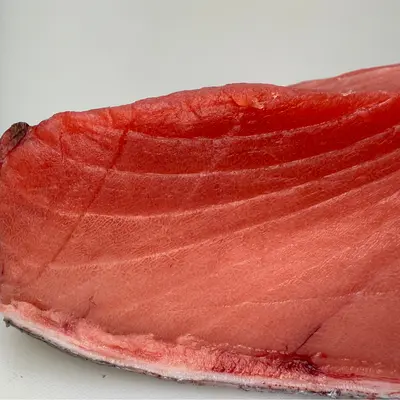 HONMAGURO O TORO AAA - (FATTY) FRESH FARMED BLUEFIN TUNA - Thunnus orientalis (5).png