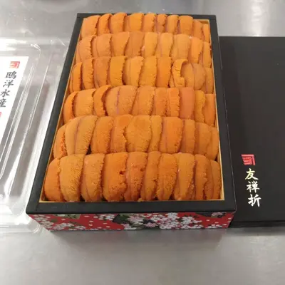 UNI AKA DAI GOKUJŌ AAA Narabi 250g - FRESH SEA URCHIN - Pseudocentrotus depressus.png