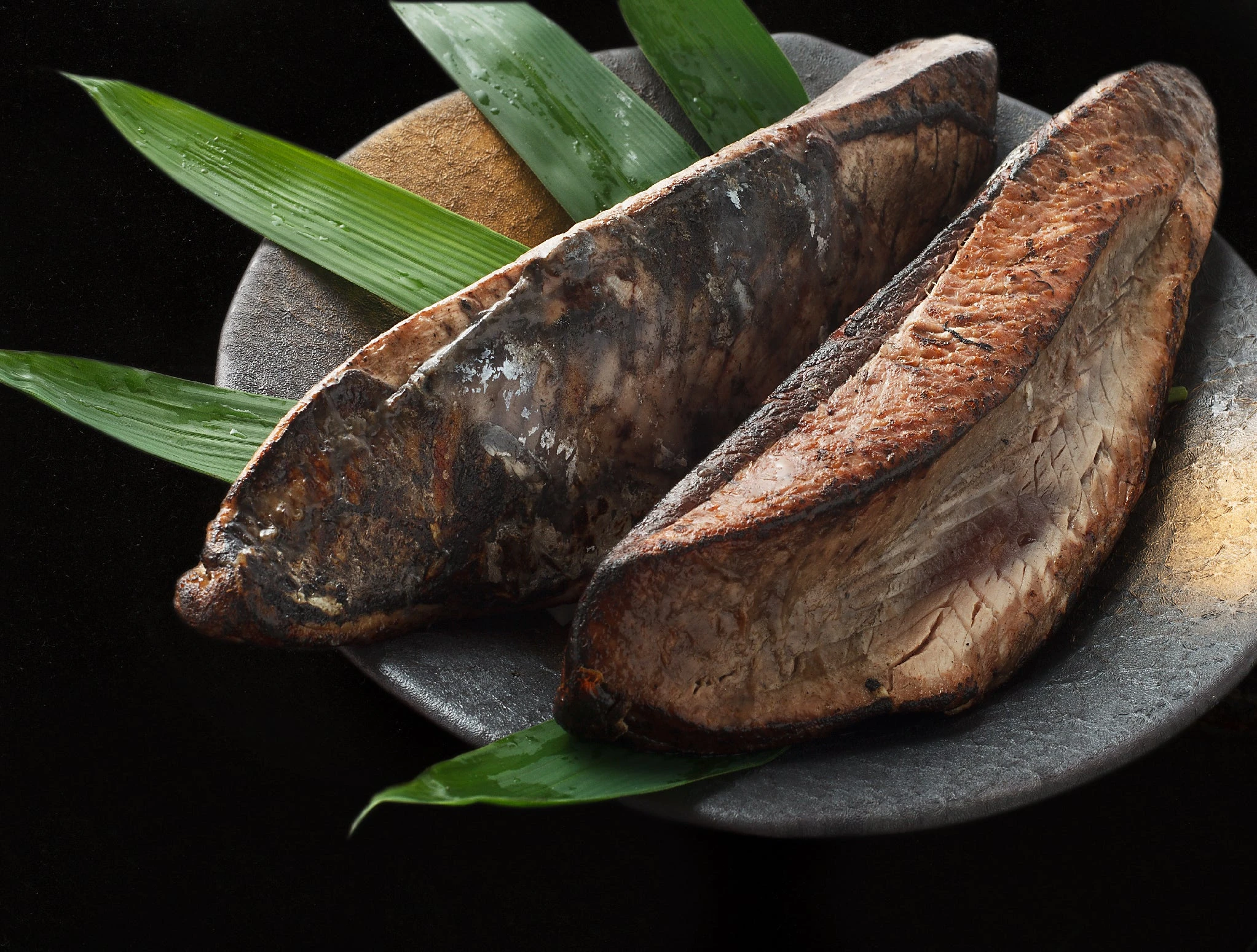 frozen-katsuo-tataki-sashimi-quality-1-25-lb-garlic-flavor_1.jpg