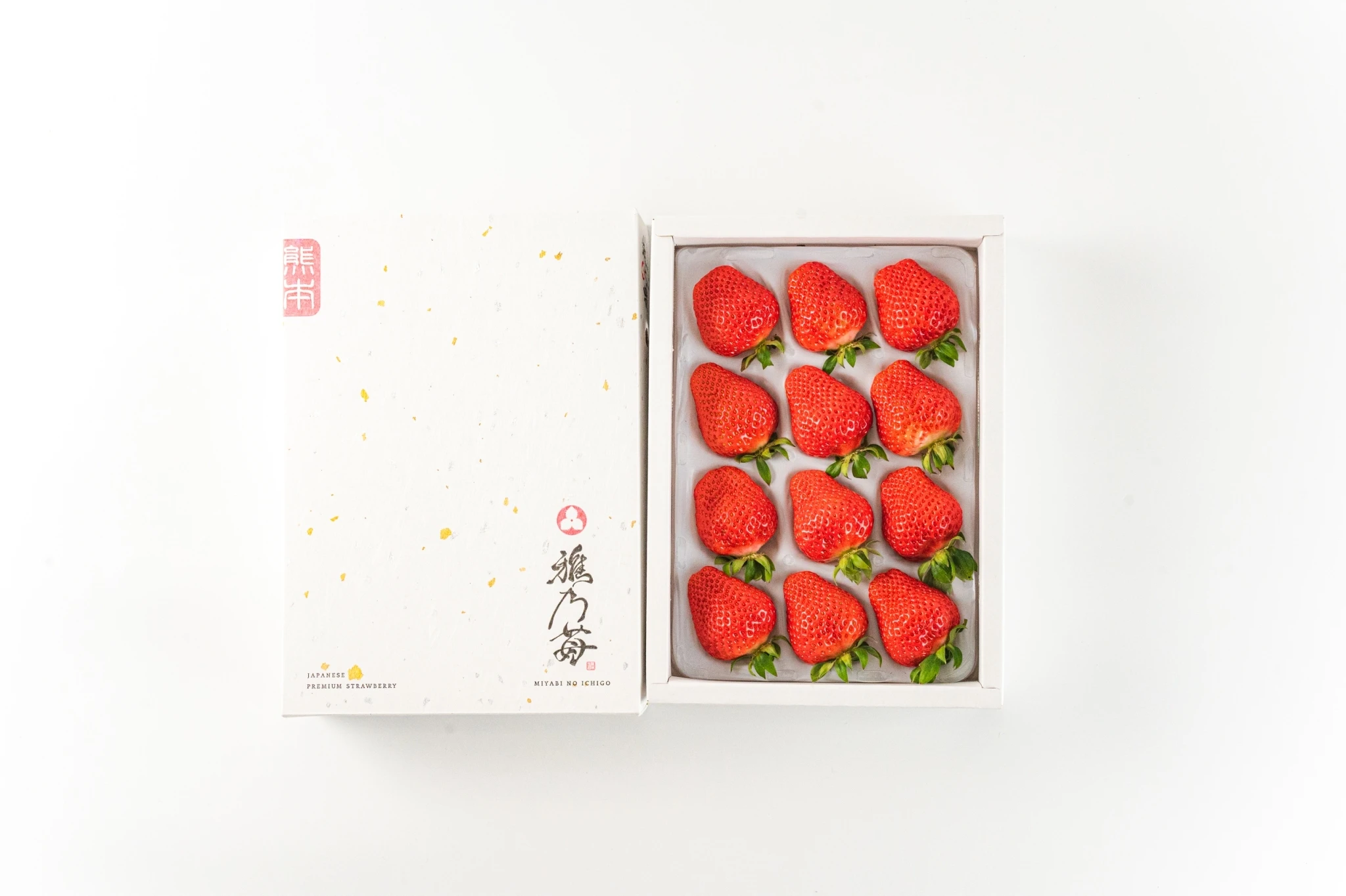 japanese-strawberry-miyabi-400g-gift-box_1.jpeg