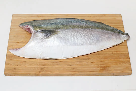 860040 Amberjack Fillet はまちカマ付フィレ.jpg